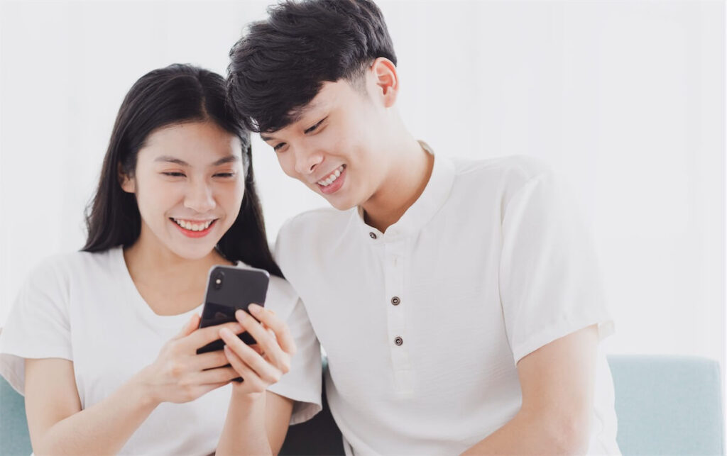Singaporean couple conducting their own property valuation